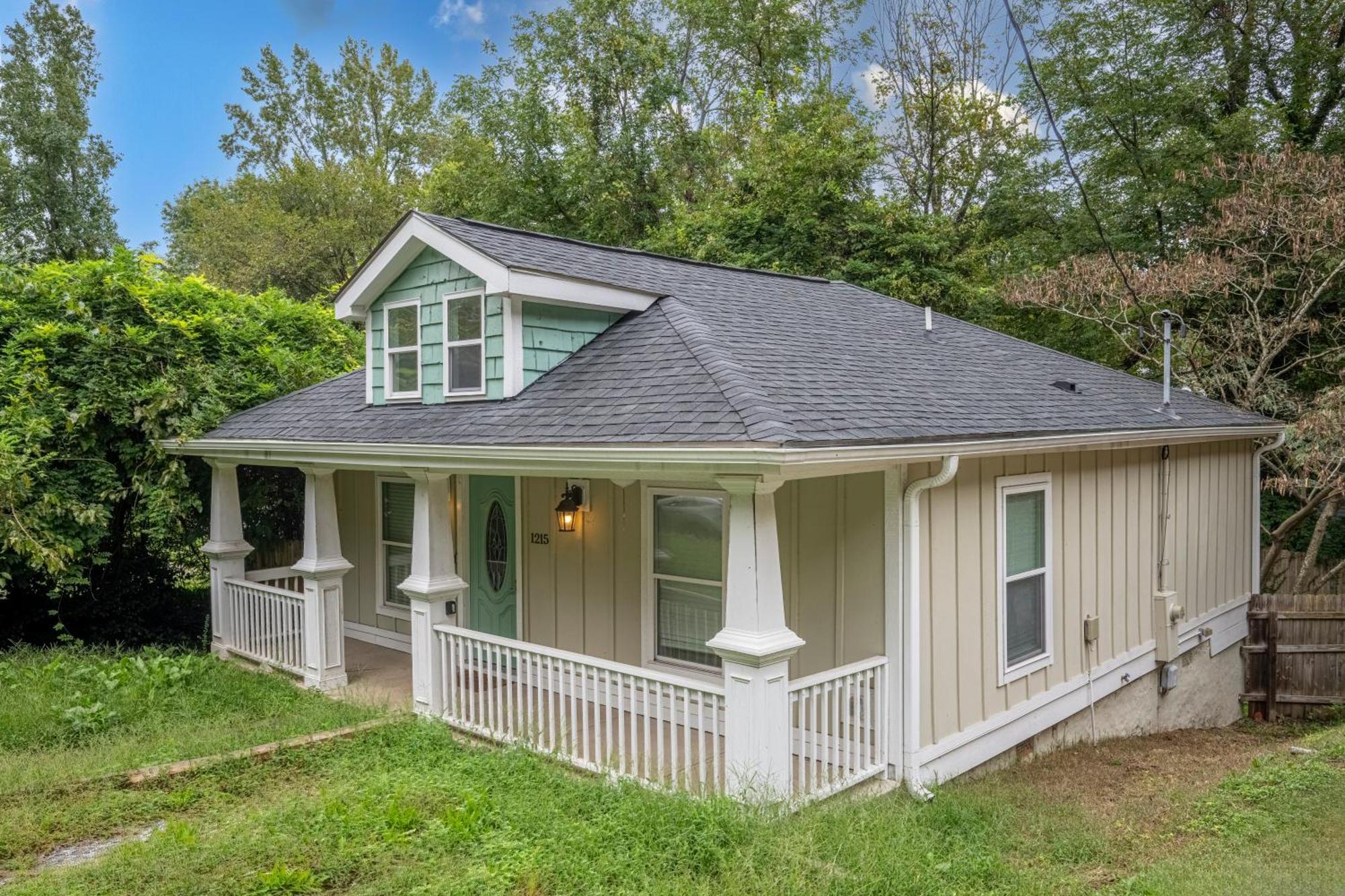 Charming 2Br Bungalow 4 Minutes To Duke University Durham Exterior photo